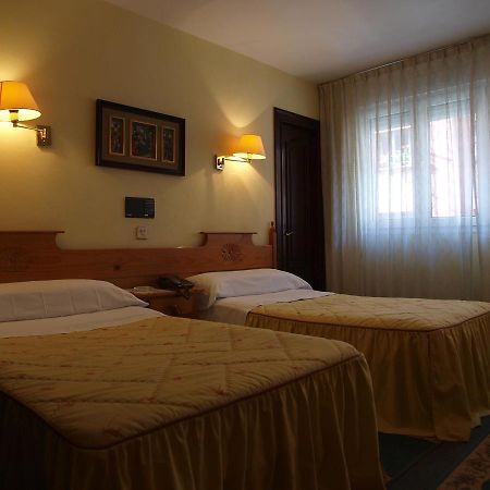 Hotel Paris Gijon Bagian luar foto