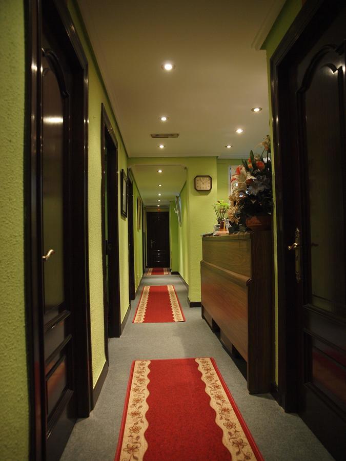 Hotel Paris Gijon Bagian luar foto